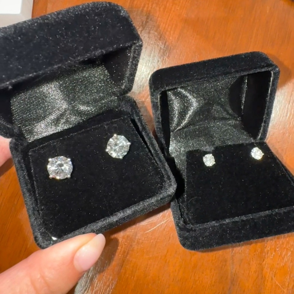 4ctw Round Studs Lab Grown Diamond D/VS1